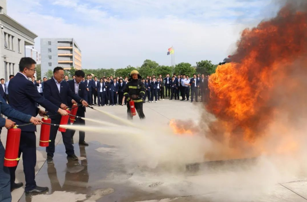 乐投体育在线(中国)唯一官方网站
打造“泓源红”党建品牌助推高质量发展(图13)