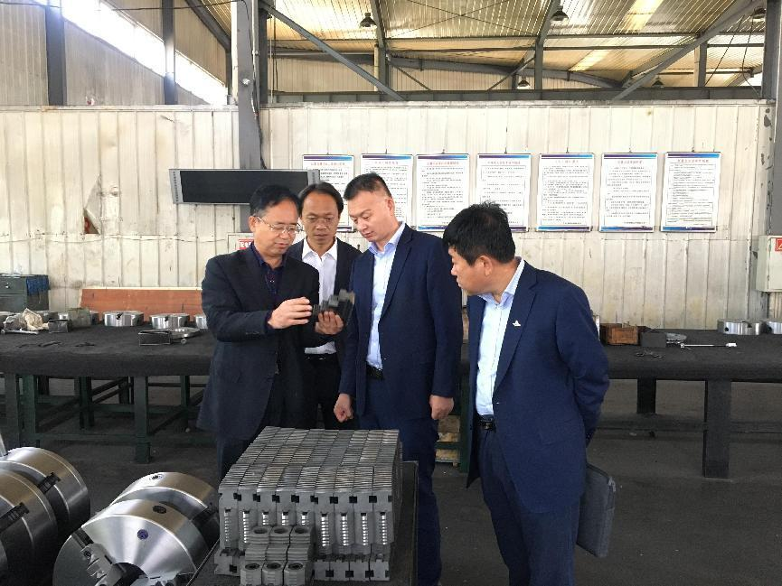 乐投体育在线(中国)唯一官方网站
赴荣康实业公司进行考察交流(图2)