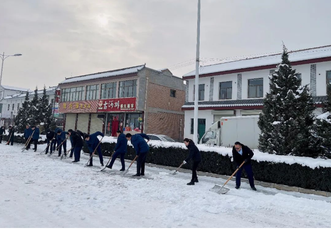 筑起安全墙 照亮乡村路——乐投体育在线(中国)唯一官方网站
鼎力支持包抓共建村社文明创建工作(图7)