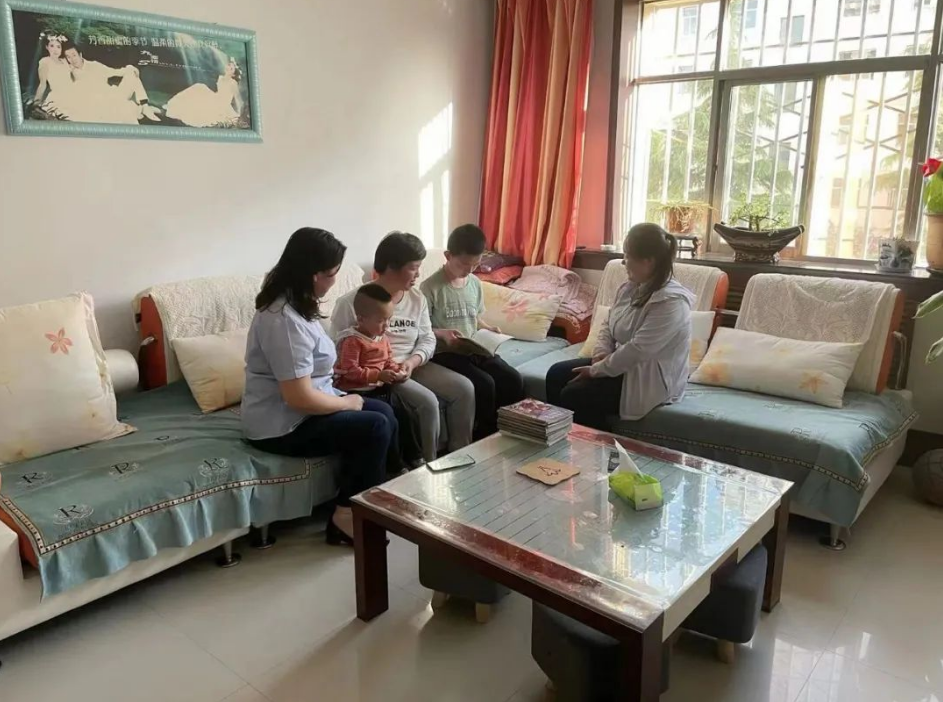 乐投体育在线(中国)唯一官方网站
开展女职工未成年子女关爱活动(图2)