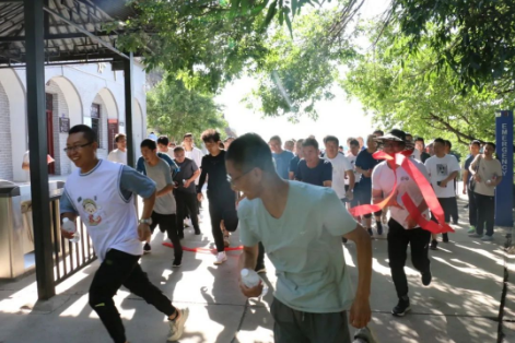 助力文旅市场 展示产投风采——乐投体育在线(中国)唯一官方网站
组织开展员工登山比赛活动(图2)