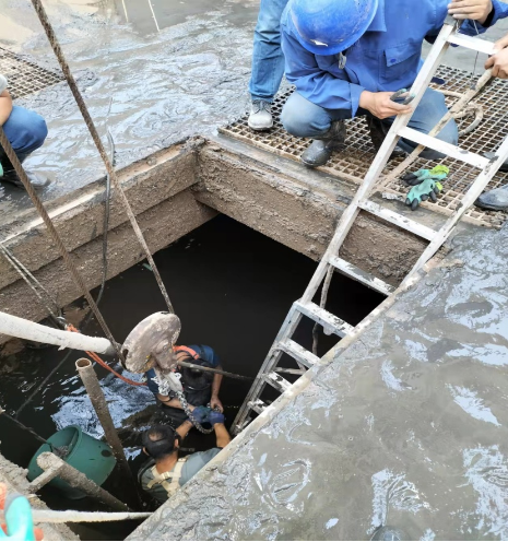 乐投体育在线(中国)唯一官方网站
城东污水处理公司加强设备检修维护确保汛期平稳运行(图2)