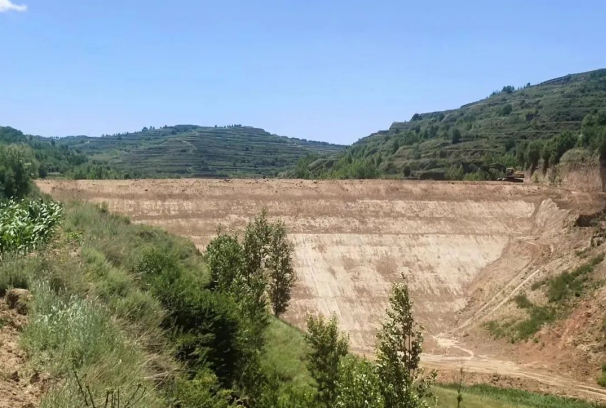 乐投体育在线(中国)唯一官方网站
上半年项目建设进展顺利(图11)