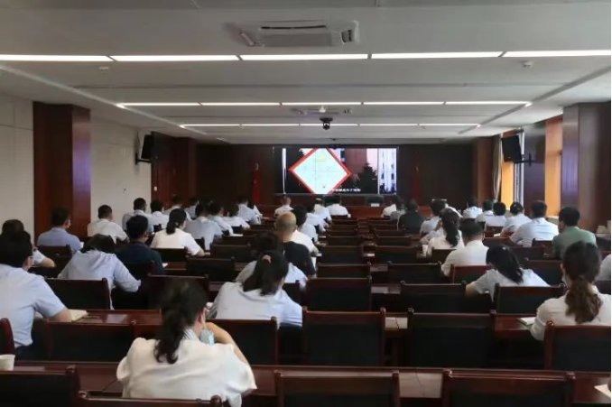 乐投体育在线(中国)唯一官方网站
召开党风廉政建设工作推进会暨警示教育大会(图2)