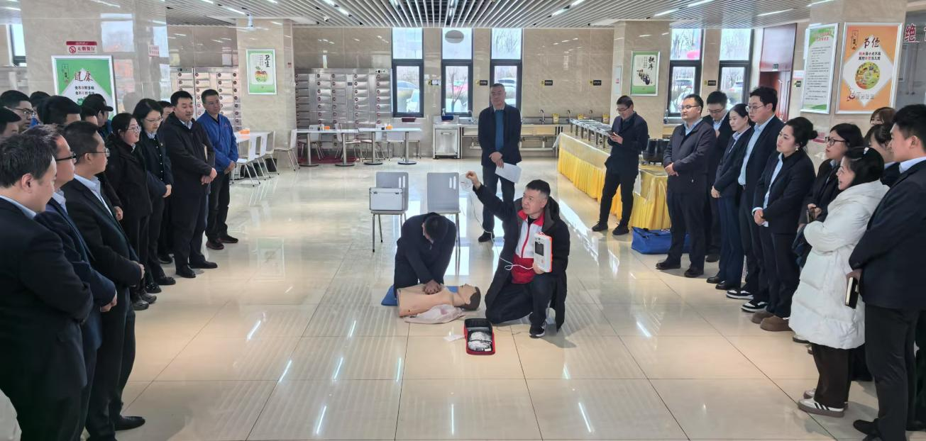 寒冬送温暖 真情暖人心——市红十字会机关党支部与乐投体育在线(中国)唯一官方网站
公司党委联合开展主题党日活动(图3)